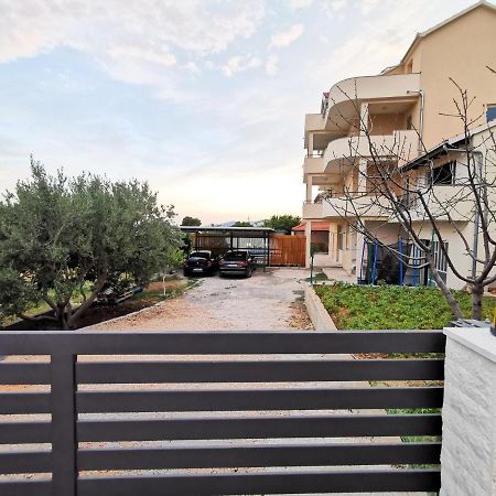 A4 Apartmani Kevic Kaštela المظهر الخارجي الصورة