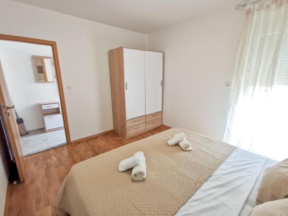 A4 Apartmani Kevic Kaštela المظهر الخارجي الصورة