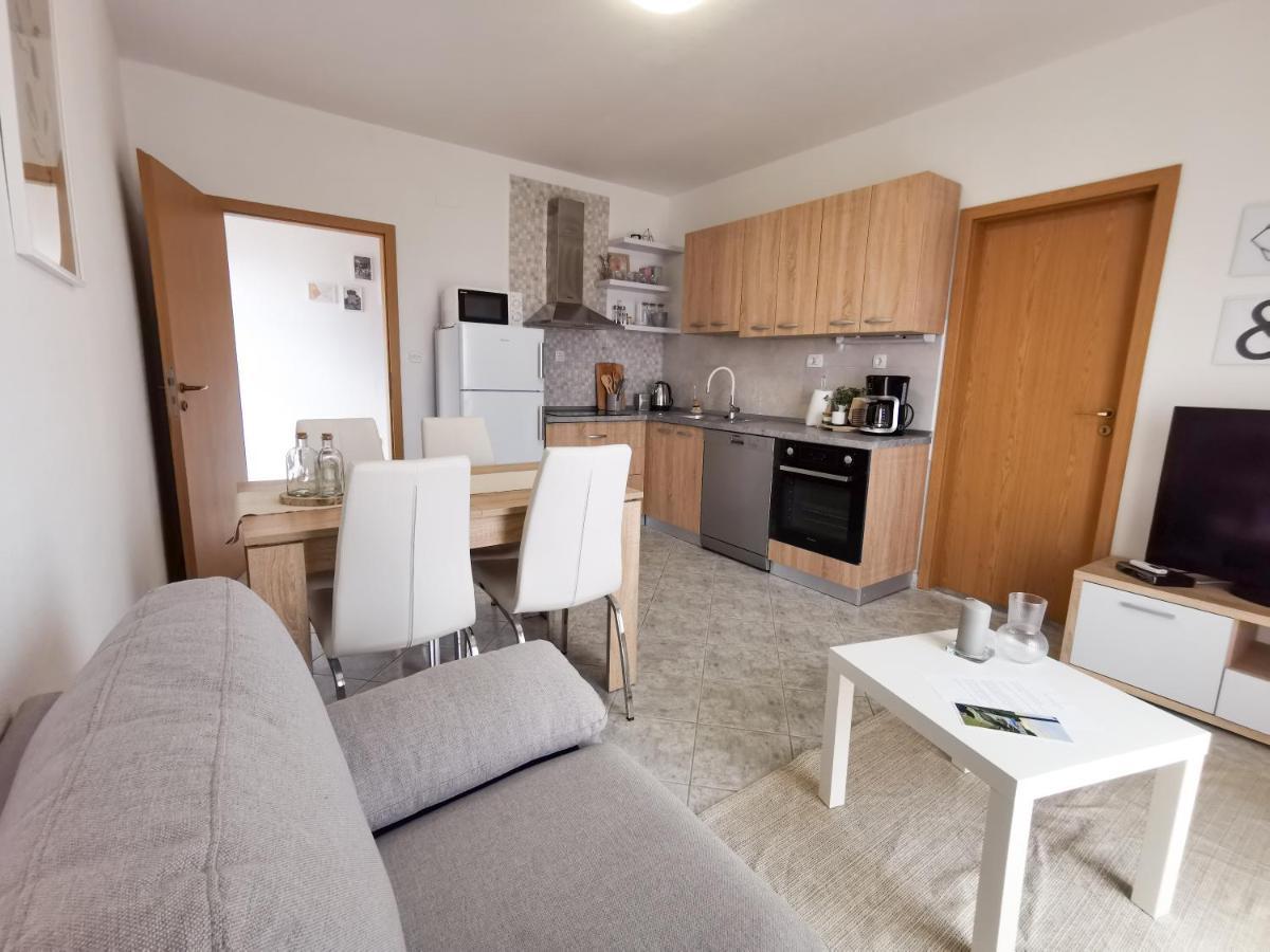 A4 Apartmani Kevic Kaštela المظهر الخارجي الصورة
